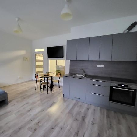Apartman Nova Bana Exterior foto